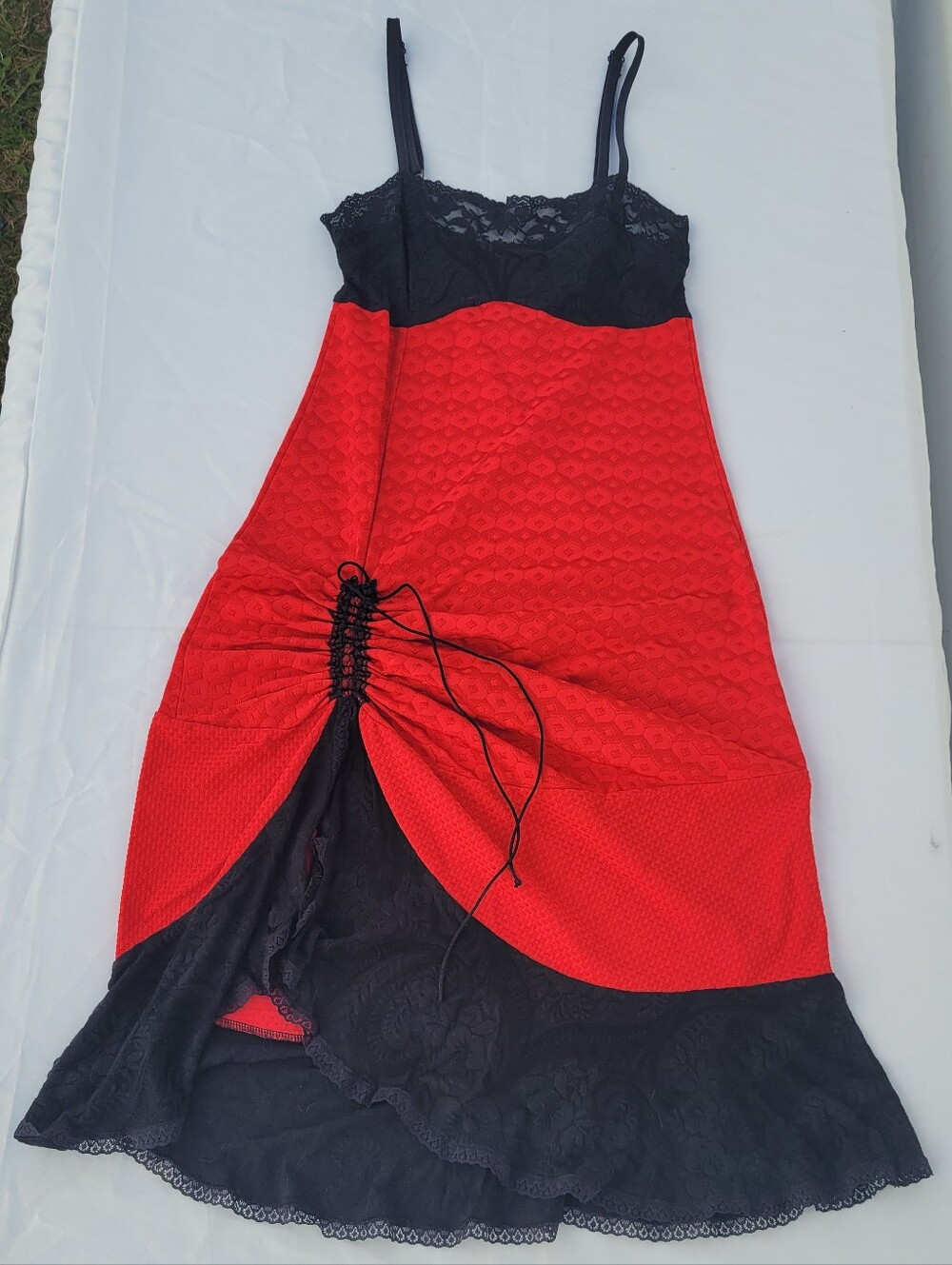 Kollontaï Red and Black Adjustable Dress